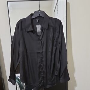 NWT Torrid Black Button-Up Blouse